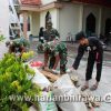 Kodim 0812 Lamongan-Warga Bersihkan Tempat Ibadah Desa Pancasila