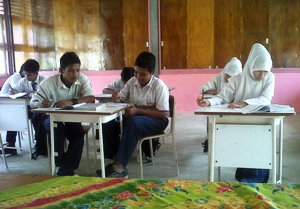 17.520 Sekolah Indonesia Tanpa Listrik
