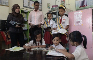 Perpusda Timika Belajar Minat Baca ke Surabaya