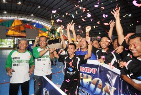 Wartawan Ekbis Juarai Futsal Siwo Super Cup II