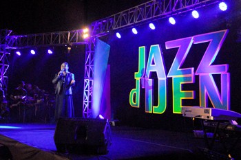 Nikmati Panorama Lewat Jazz de Ijen Bondowoso