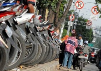 Tim Gabungan Satpol PP-Dishub Kota Malang Segera Tertibkan Parkir Liar