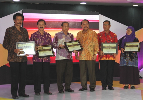 Kota Blitar Raih PPID Award Terbaik Pertama