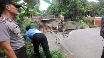 Jembatan Roboh, Akses Empat Dusun Terputus