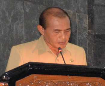 Wakil Wali Kota Madiun Bacakan Nota Keuangan Perubahan APBD TA 2016