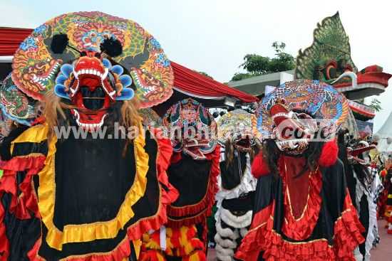Parade Seribu Barong Nusantara Meriahkan Pekan Pariwisata