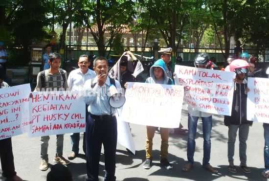 Desak Pemerintah Hentikan Eksploitasi Migas di Sampang