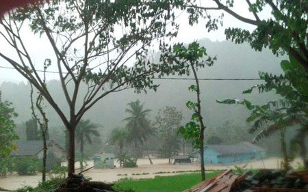 Cuaca Ekstrem Masih Terjadi di Pasuruan, Petir Mendominasi