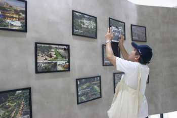 Senior Traveler  Keliling Surabaya Peringati Hari Pariwisata Dunia