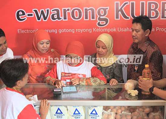 Mensos Resmikan e-Warong di Kabupaten Kediri