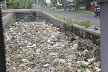 Pemkab Sidoarjo Jangan Abaikan Sampah Sungai