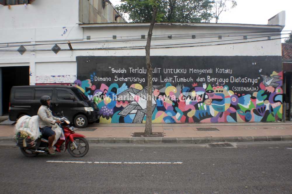 Mural di Ruang Publik Kota Surabaya