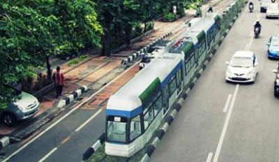 Risma Tetap Perjuangkan Trem di Surabaya