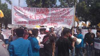 Aktivis PMII Demo Pemkab Situbondo