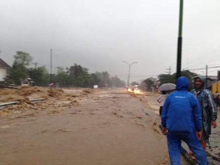 Banjir di Purwodadi Kab Pasuruan Mulai Surut