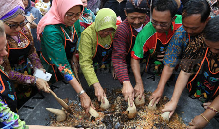Ngulek Rujak Bareng, Wali Kota Berpesan Jaga Warisan Budaya dan Kebersamaan