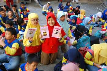 Tiga Siswi SD Muhammadiyah 16 Launching Buku Cerita
