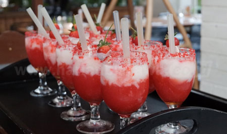 Mocktail Bornday dan Red Velvet Smoothies Sambut Hari Kemerdekaan