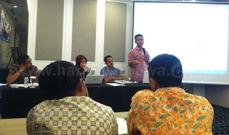 7-Koordinator-Investigasi-Indonesian-Corruption-Watch-(ICW)-Febri-Hendri