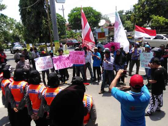 Demo Kantor PN Jombang, FRMJ Minta Hentikan Praktik Mafia Peradilan
