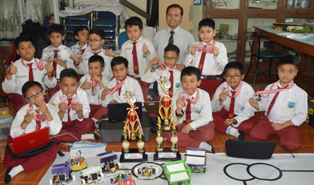 SD Mudipat Juara Lomba Robotika Nasional WIRC
