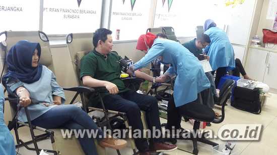 PT Rifan Financindo Ajak Karyawan dan Warga Donor Darah