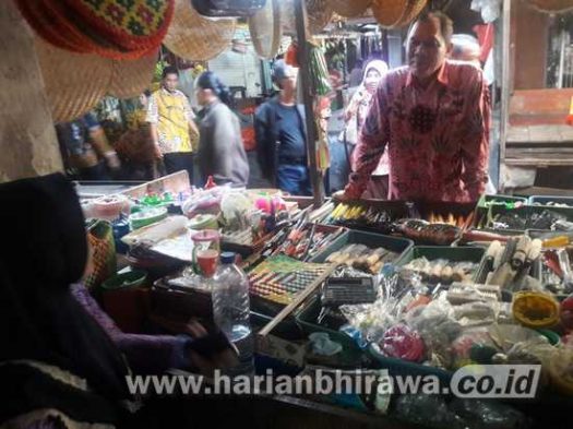 Jorok dan Kumuh Warnai Sidak Anggota DPR-RI di Pasar Larangan Sidoarjo