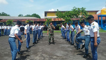 Perkuat Wasbang Siswa SMA Teknik PAL Surabaya