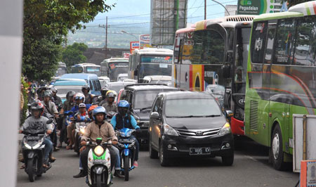 Malang Rangking Tiga Kota Termacet di Indonesia