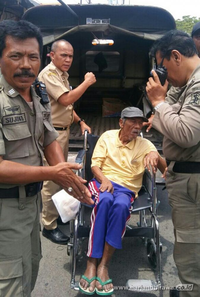 Antarkan Orang Hilang di Surabaya