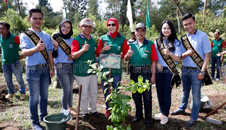 Komitmen Jaga Lingkungan. 13 Wali Kota Tanam Pohon di Hulu Brantas