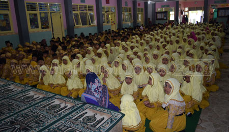 Antusiasme Ratusan Siswa SD Islam Abror di Hari Raya Idhul Adha