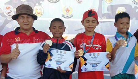Dua Atlet Selam Junior Situbondo Raih Medali Emas