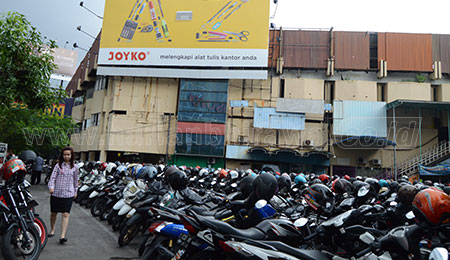 Pedagang Pasar Tunjungan Gugat Wali Kota Surabaya