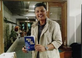 Geliat Sastra di Surabaya Tenggelam, Buku Puisi Jihwa Gra Van Cana Diluncurkan