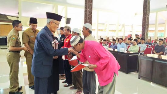 Akhir 2019, Pemkab Bondowoso Berikan Bantuan untuk 71 Masjid dan Dua Pesantren