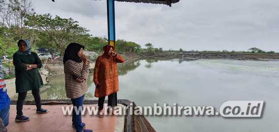 Wali Kota Risma Terus Pantau Saluran Air di Surabaya Timur