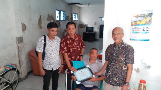 PWI Jawa Timur Sambangi Wartawan Senior Ice Soemarto di Sidoarjo