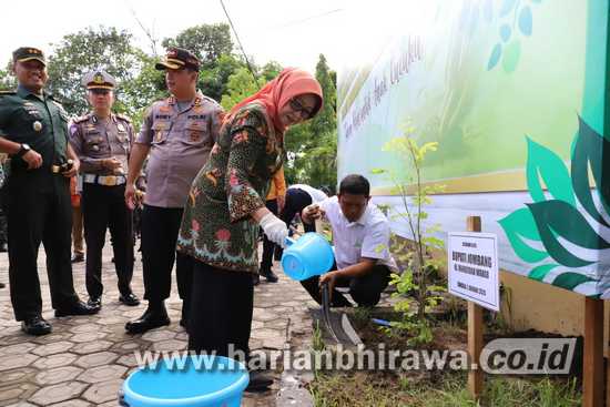 Cegah Bencana, Forkopimda Kabupaten Jombang Tanam Ribuan Pohon