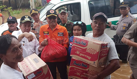 Gubernur Jatim Kirim Bantuan Korban Banjir Pasuruan