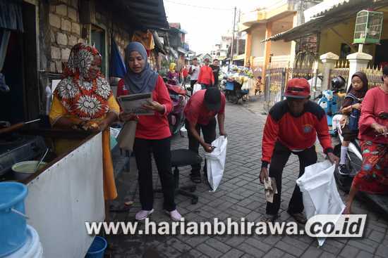 DKRTH dan Faskel se-Surabaya Kerja Bakti di Wilayah Kecamatan Asemrowo