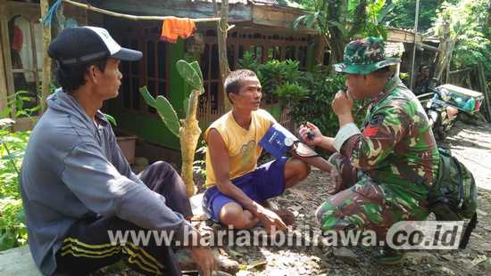 Timkes TMMD Ke-107 Kodim Situbondo Cek Kesehatan Warga Desa