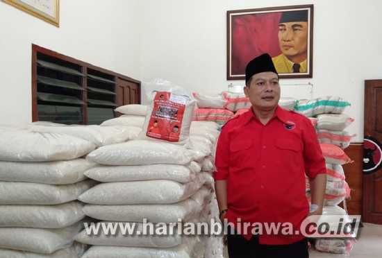 DPC PDIP Kabupaten Malang Gelontor 45 Ton Beras Gratis