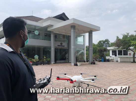 Drone Motodoro SRI UMM Bantu Semprot Desinfektan di Kota Malang