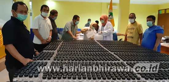 Golkar Jatim Produksi Hand Sanitizer Massal