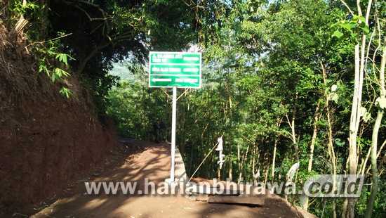 Petunjuk Arah Jalan Desa Tlogasari Jadi Penanda Suksesnya TMMD 107