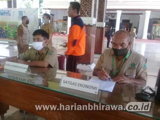 Posko Covid-19 di Kabupaten Sidoarjo Diserbu Pencari Bantuan Sembako