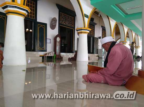 Sejak Ramadan, Masjid Jamik Sumenep Gelar Tarawih, Yasinan dan Buka Bersama