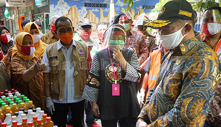 Menko PMK Apresiasi Sektor Tangguh di Surabaya