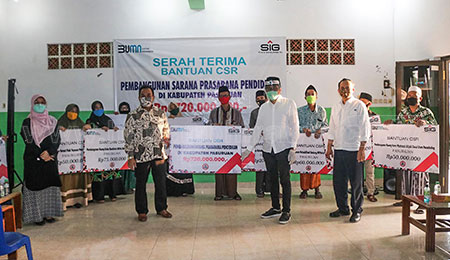 Peduli Pendidikan, SIG Bangun Fasilitas Sekolah di Pasuruan dan Bogor